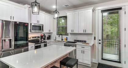 Treehouse Escape in Tahitian Village