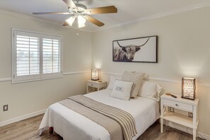 Interior - Desert Breeze Retreat Near All of Lake Havasu! (Lake Havasu City)