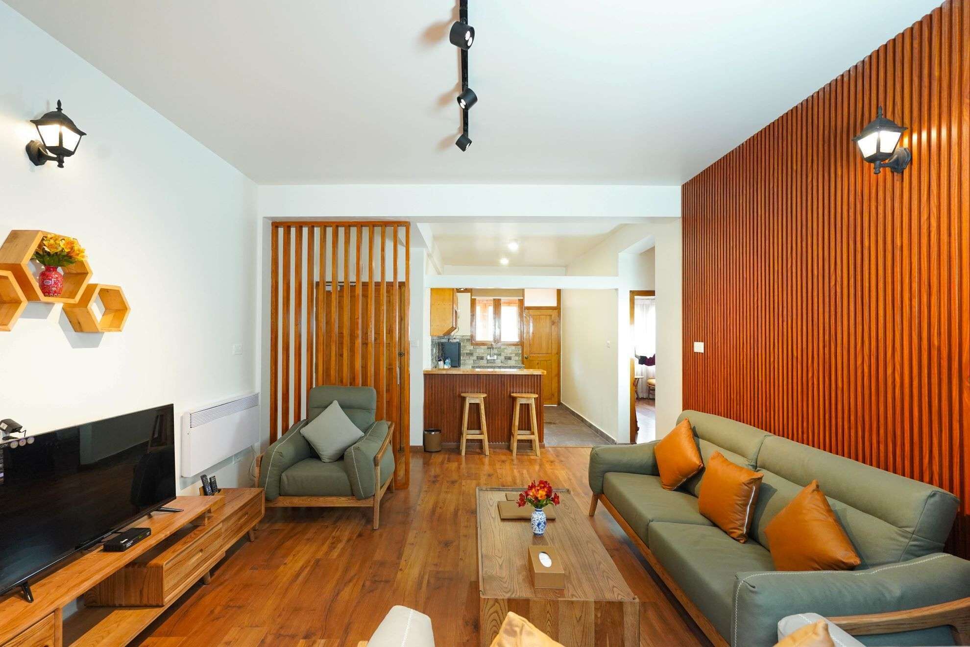 Luxury Suite, 2 Bedrooms, Balcony, Mountainside | WiFi (free)