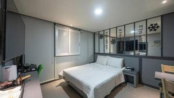 Camera Deluxe | Tende oscuranti, Wi-Fi gratuito, lenzuola, accesso in sedia a rotelle