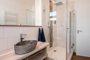 Hair dryer - Comfortable vacation apartment Villa Ute Whg. Vanessa only 600 m from the sandy beach Bansin (Bansin)