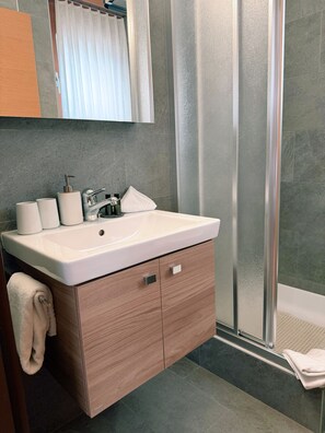 Comfort-Studio, Balkon | Badezimmer