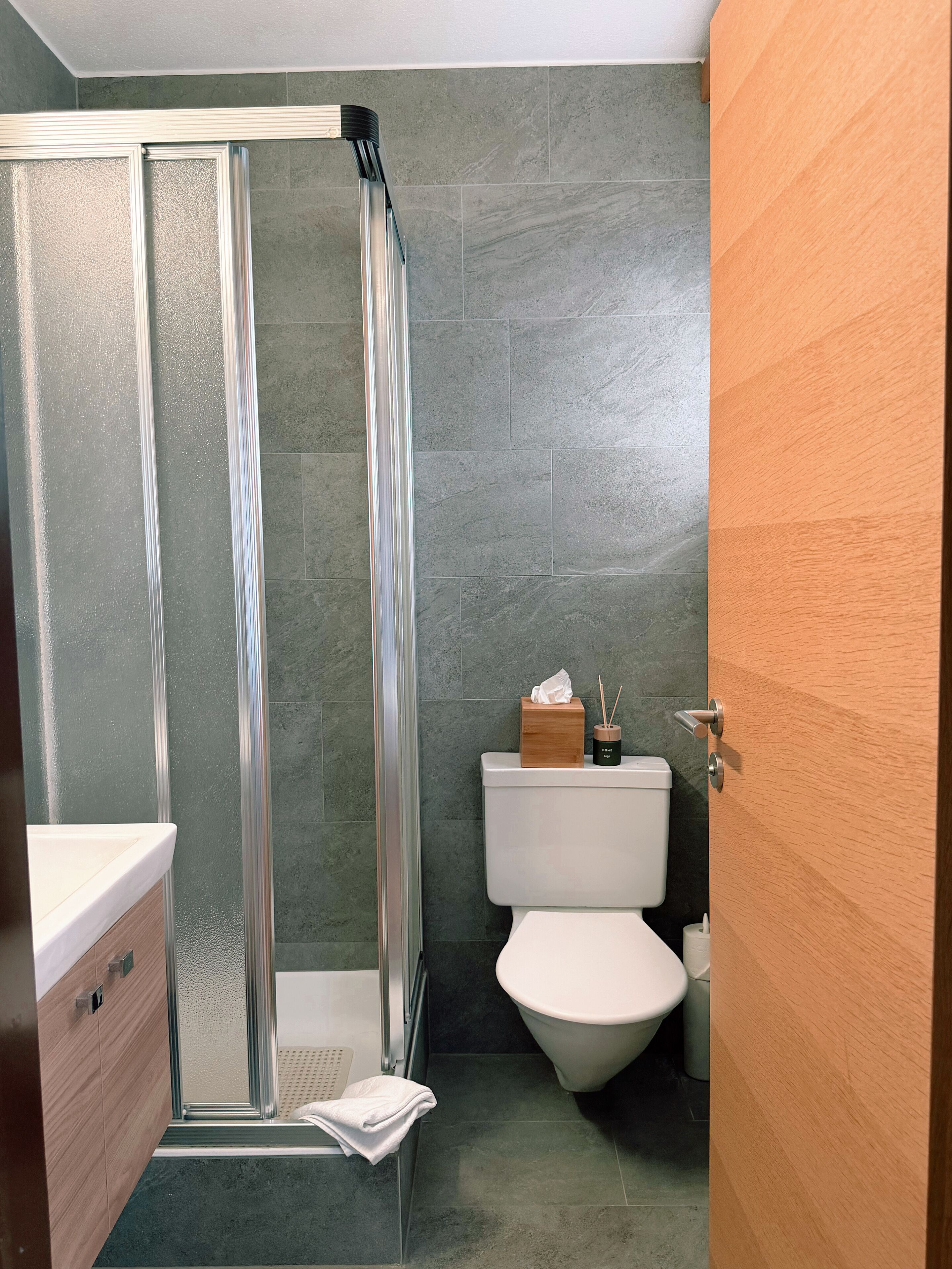 Comfort-Studio, Balkon, Bergblick | Badezimmer