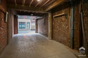 Interior - Kweni House (Brussels)