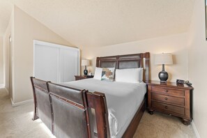 3 bedrooms, free WiFi, bed sheets - Copper Center Village Retreat - Walk to Lifts & Outdoor Hot Tub (Copper)