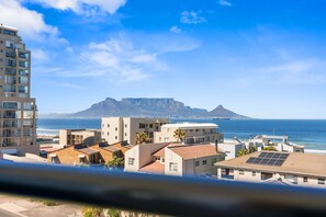 Interior - Atlantic Terraces 19 (Cape Town)