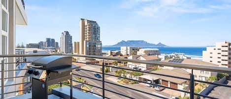 Apartment (2 Bedrooms) | Front of property