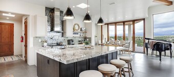 Amazing 4-bedroom house with AC in enchanting Santa Fe.