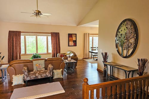 House, 3 Bedrooms, Balcony, Garden View | Living area