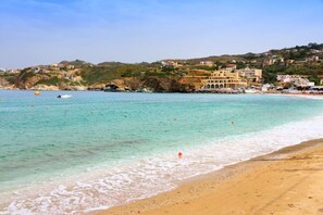 Beach - New Luxury Villa w/ Private Pool, Spa & Sea Views! (Heraklion)