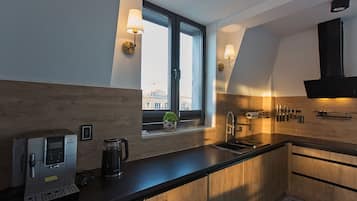 Kühlschrank, Ofen, Herdplatte, Geschirrspüler