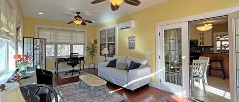 Smart-TV, peis, DVD-spiller og fotballspill