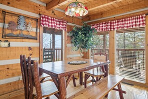 Dining - Somewhere In Time 2 Bedroom Cabin (Sevierville)
