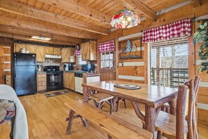 Cabin, 2 Bedrooms | Dining - Somewhere In Time 2 Bedroom Cabin (Sevierville)