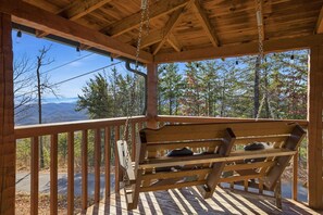 Cabin, 2 Bedrooms | Property grounds - Somewhere In Time 2 Bedroom Cabin (Sevierville)