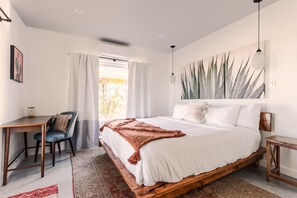 House, 2 Bedrooms | 2 bedrooms, free WiFi - Luna Vista Ranch - Hot Tub, Fire Pit & Disc Golf 2 Bedroom Home (Yucca Valley)