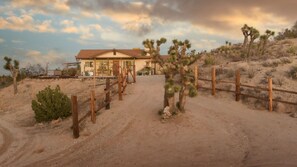 Exterior - Luna Vista Ranch - Hot Tub, Fire Pit & Disc Golf 2 Bedroom Home (Yucca Valley)