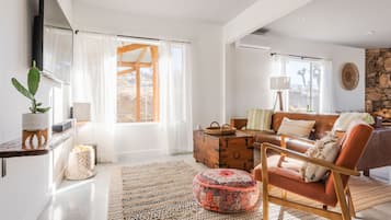 House, 2 Bedrooms | Living area | Smart TV