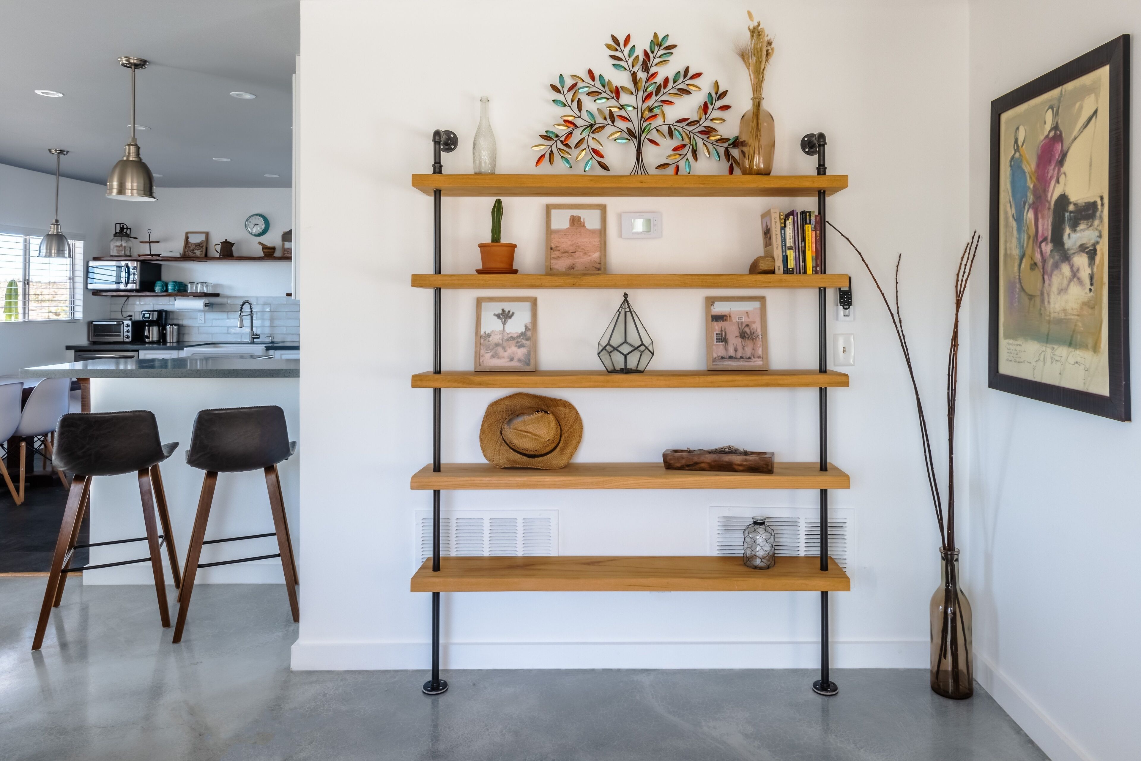 المنشأة من الداخل