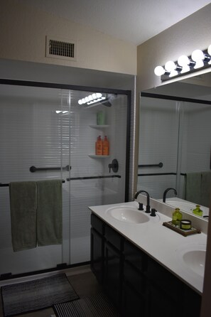 Shower, towels, soap, shampoo - Color House - AZ Home with Fenced Yard (Mesa)