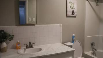 Shower, towels, shampoo