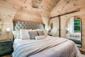 3 bedrooms, iron/ironing board, free WiFi, bed sheets - Family Cabin | Hot Tub, Bunk Room & Games (Sevierville)