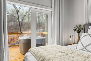 1 bedroom, iron/ironing board, free WiFi, bed sheets - Hot Tub • King Bed • Fireplace • Sleeps 5 (Sevierville)