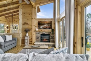 Smart TV, fireplace - Chic Smoky Mtn Cabin with Hot Tub (Gatlinburg)