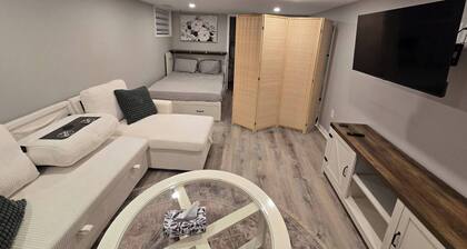 Cozy East Hill 2026!