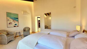 4 bedrooms, free WiFi, bed sheets