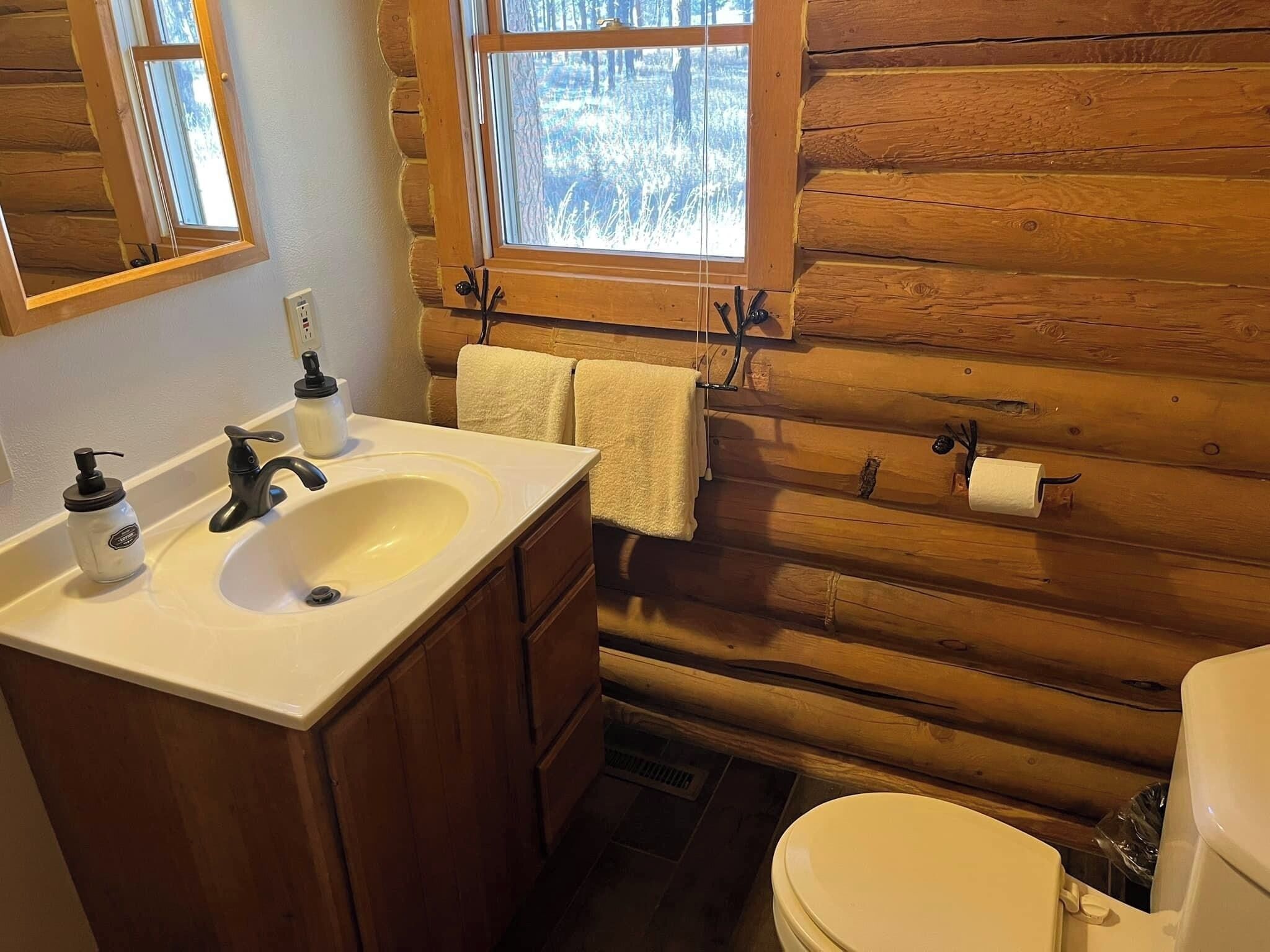 Hårtork och handdukar