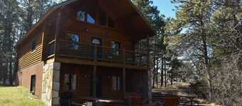 Spacious Niobrara River Cabin