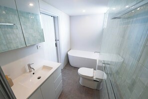 Apartment, 2 Bedrooms, Smoking | Bathroom - Rocky Beach Retreat - Apartment - Sleeps 6 (Port Macquarie)
