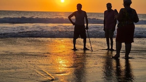 Gambar tidak terklasifikasi, 2 dari 20, tombol