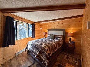 WiFi, bed sheets - Dog-Friendly Rustic Mountain Condo with Fireplace, Deck & Stunning Views (Sugar Mountain)