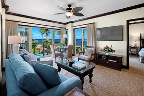 Smart TV - Waipouli Beach Resort Exquisite Ocean & Pool View - Kauai Luxury with 2 Kings (Kapaa)
