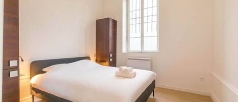 2 chambres, lit de bébé portatif, accÚs à Internet, literie fournie