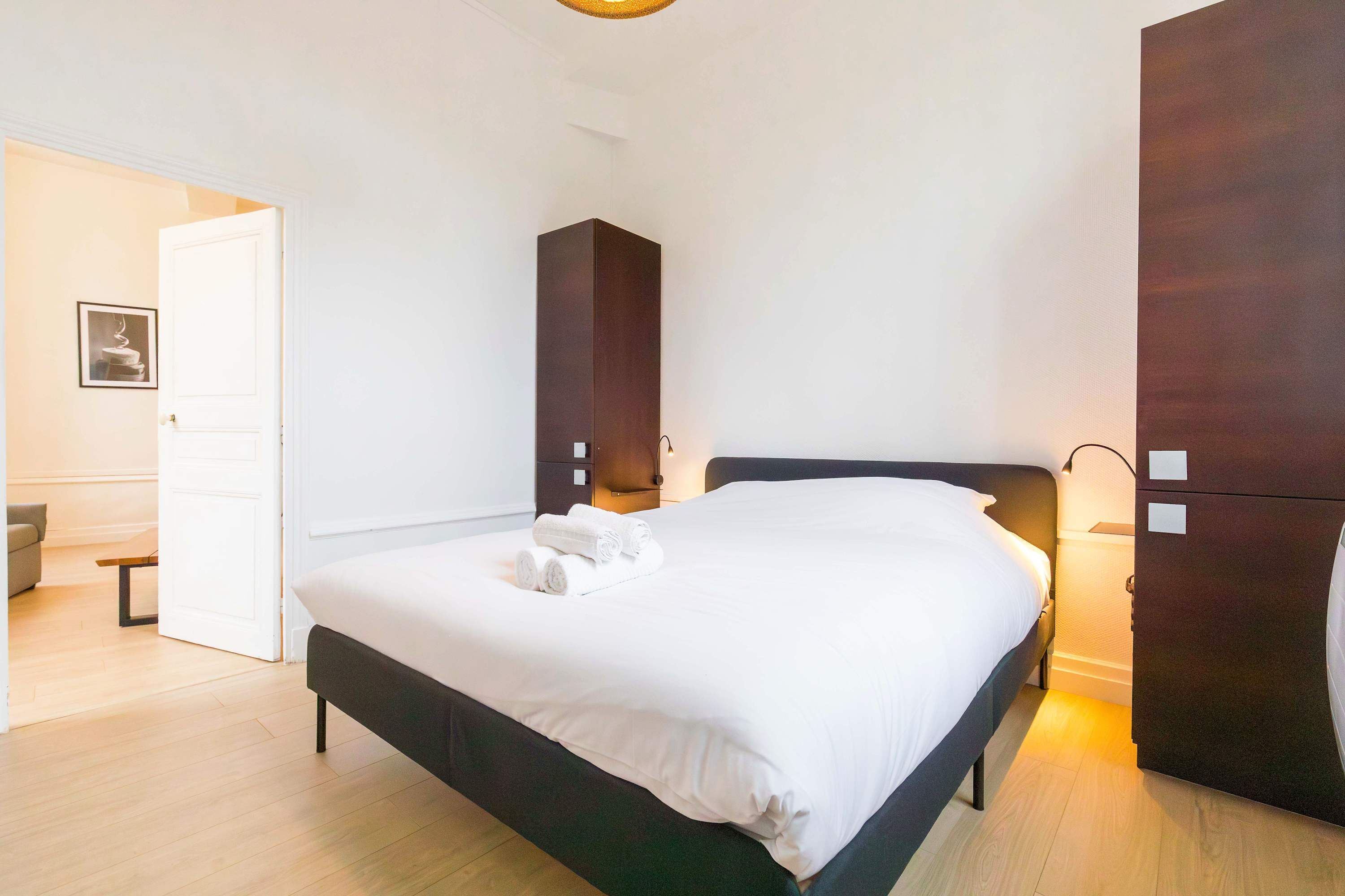 8 chambres, lit parapluie, accès Internet, draps fournis