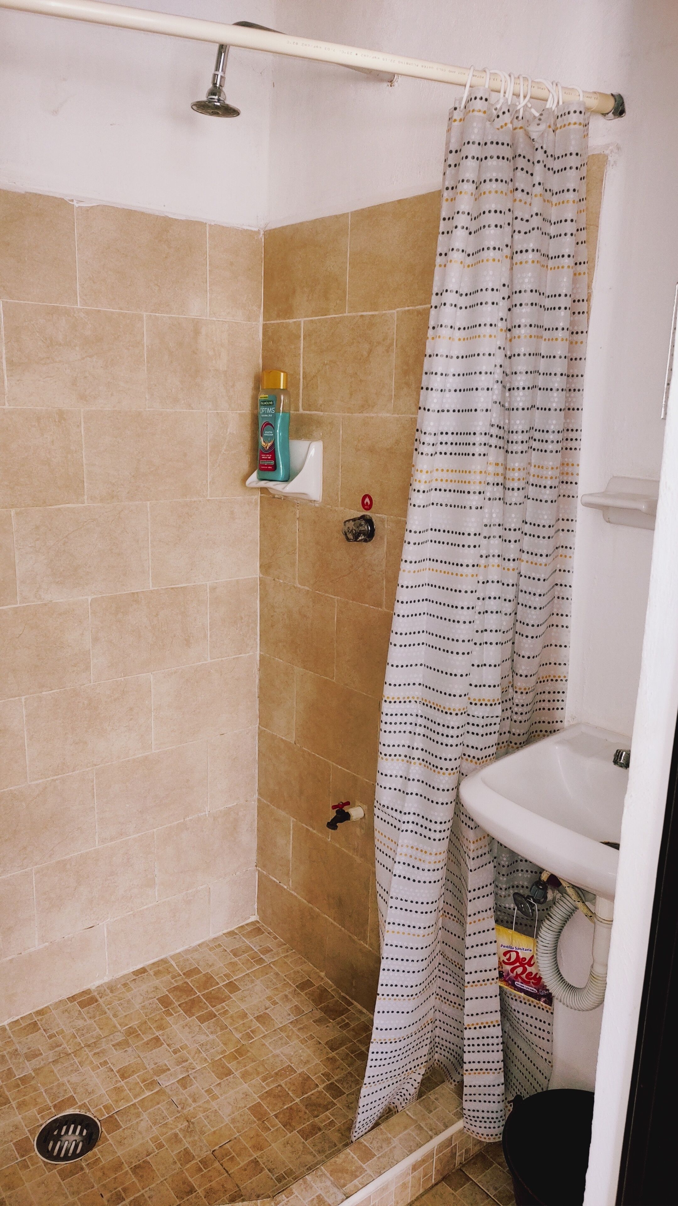 Towels, soap, shampoo, toilet paper