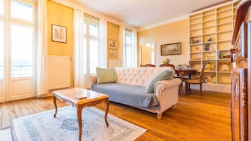 Televisie en een kantoor