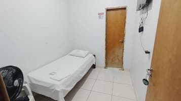 Quarto solteiro econômico