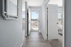 Interior - Bethany Bay Hideaway: Spacious, Modern 4 bed, 4 bath condo, water & wetland view (Ocean View)