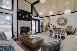Interior - Getaway in the trees (Angel Fire)