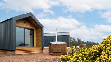 Deluxe Cabin | Exterior