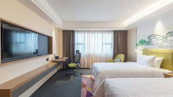 Tomannsrom – comfort | Skrivebord, skrivebord for bærbar PC og blendingsgardiner