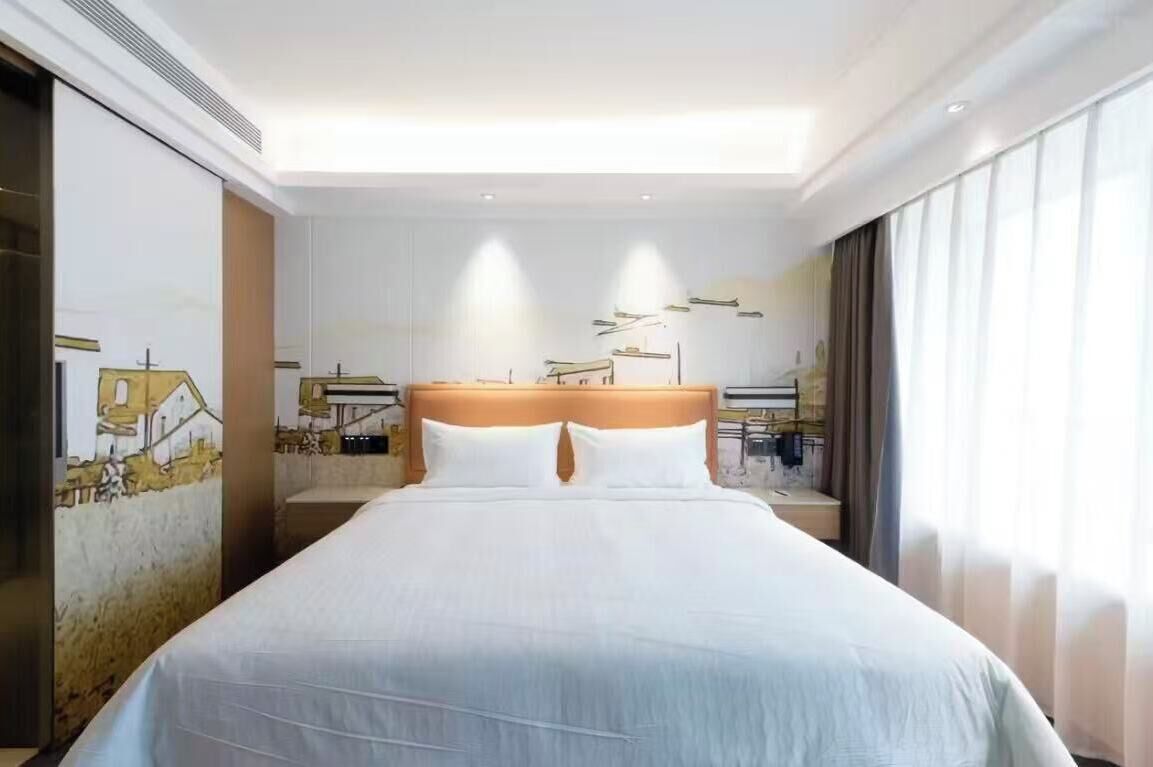 Skrivebord, skrivebord for bærbar PC og blendingsgardiner