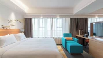 Business-Suite, Stadtblick | Schreibtisch, laptopgeeigneter Arbeitsplatz, Verdunkelungsvorhänge