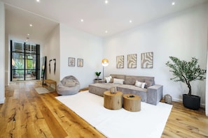 Smart TV, offices - Luxury 3R-Apt I Terrace I Kitchen I FamilyFriendly (Wiesbaden)