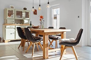 Dining - Vacation apartment Rettbrook - Stylish country vacation with garden idyll & fireplace (Bad Zwischenahn)