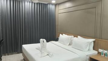 Executive Room | Desk, free WiFi